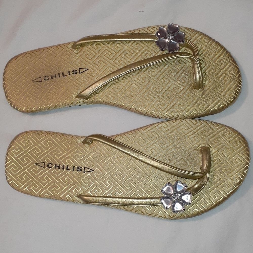 Chilis Flip Flop Bedazzled‎ Sandals in Case 6B